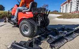 Fab37b5d 4B44 40Ff B368 7123Dbcb9bab E Kvadrat Sand Star E From Behind Action 7083 768X768