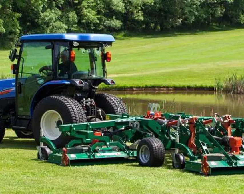 Bogserade rotorklippare