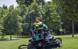 25Dc8623 5B99 4330 Ad7a F153804c21e3 TR320 Ransomes Sluttning 768X768