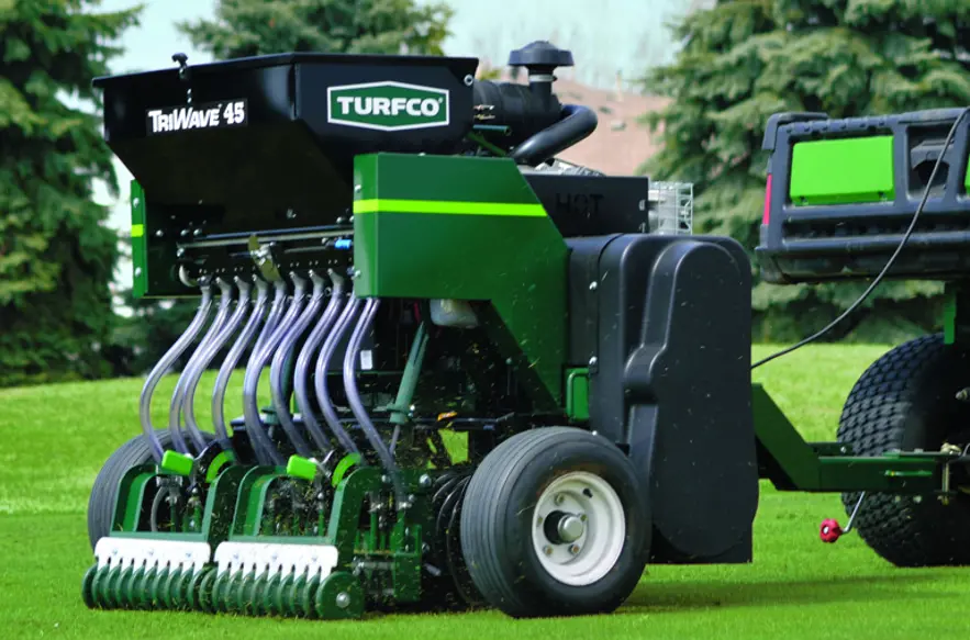 F448b932 348A 41Ce B084 Fa98a0686aec Triwave45 Kvadrat Action Side Right HR 768X768