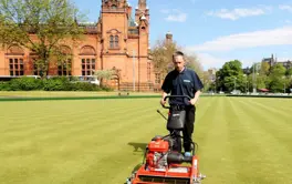 49B9d94f C3a4 431E A56b 9Ac2aa319b16 PGM22 Singelklippare In Front Of Castle 768X768