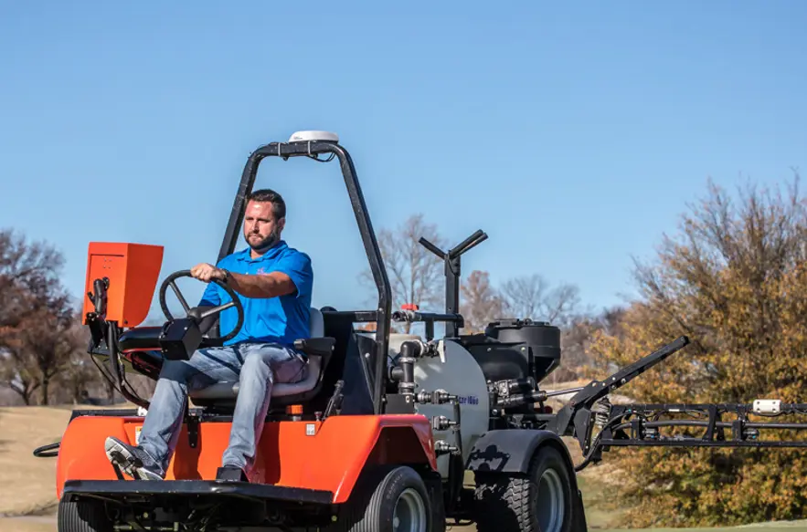 9Aad6def 76Be 4536 A1bd 005B7aaa8b29 1110 Start To Spray On Golf Course Spray Star 1110 8025 768X768