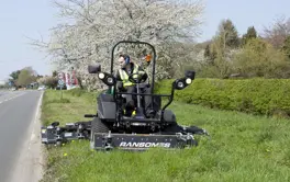 78Ead34c D930 435B B3ad 7Efe68d0d130 HM600 At Road Front 768X768