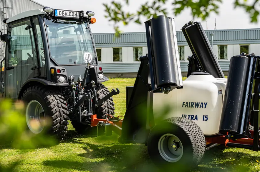 Keestrack B1 Och Smithco Fairway Vält