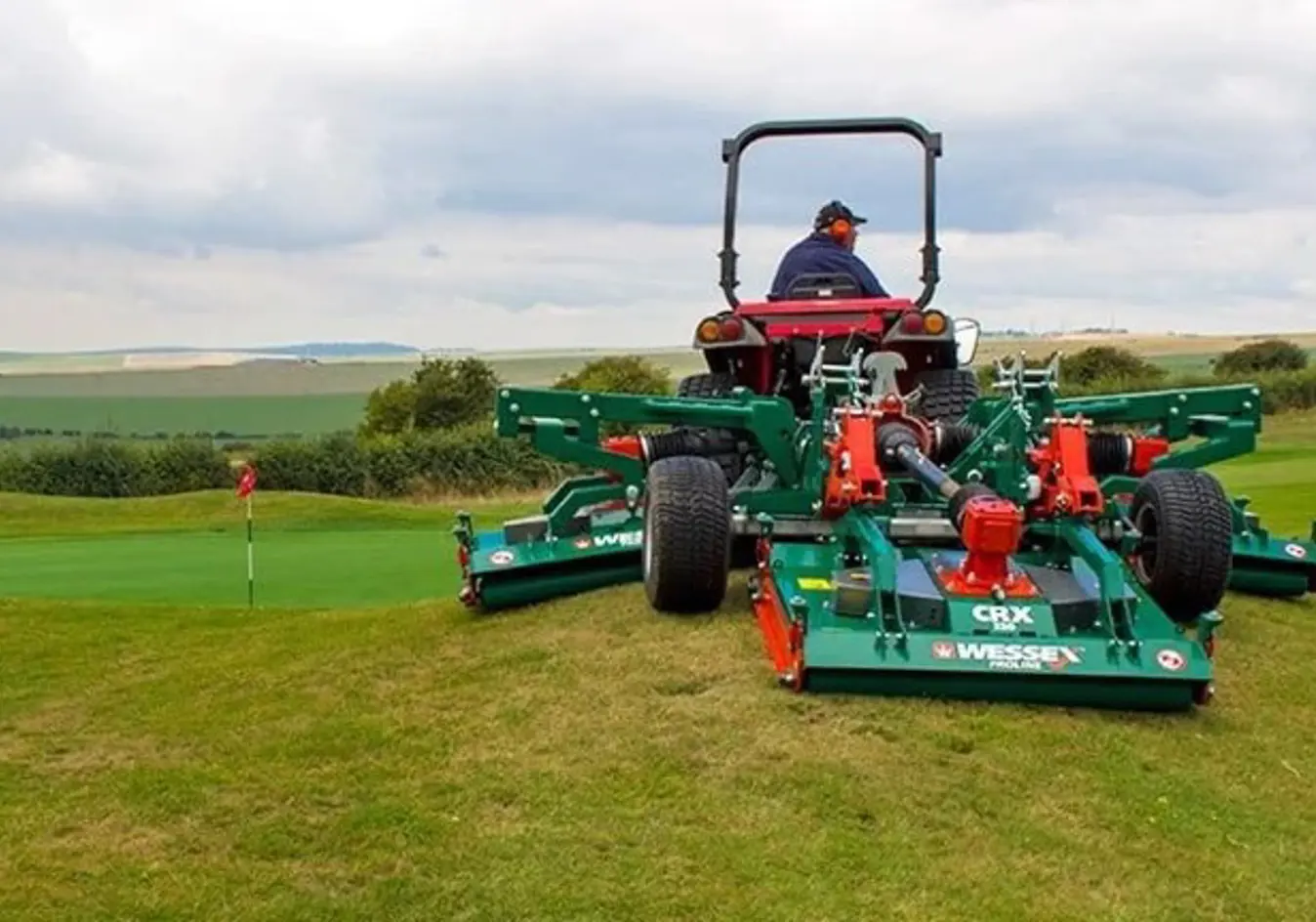 Wessex-CRX-320 GOLF & SPORTS TURF MOWER