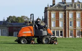 2754B58f Bcb5 426A 9926 59D3c5aef0c0 LF570 Vid Stort Hus 768X768