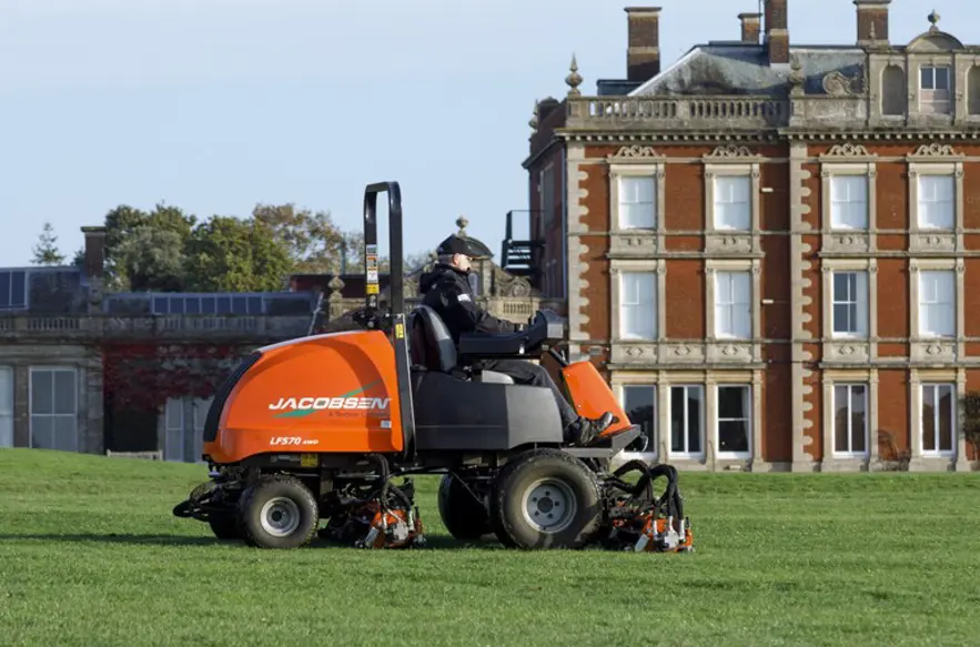 2754B58f Bcb5 426A 9926 59D3c5aef0c0 LF570 Vid Stort Hus 768X768