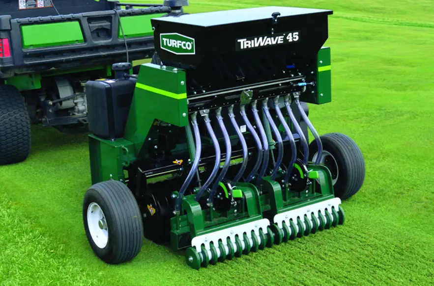 B2b7f1a0 0Fa7 4853 Ad1c 0598Ec9756b2 Triwave45 Kvadrat Fairway Above HR 768X768