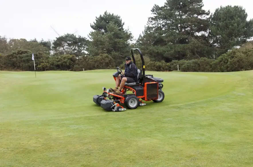 Cf6c409c Afac 4058 95E1 E19b2b0a78ae GP400 Actionbild Green 768X432