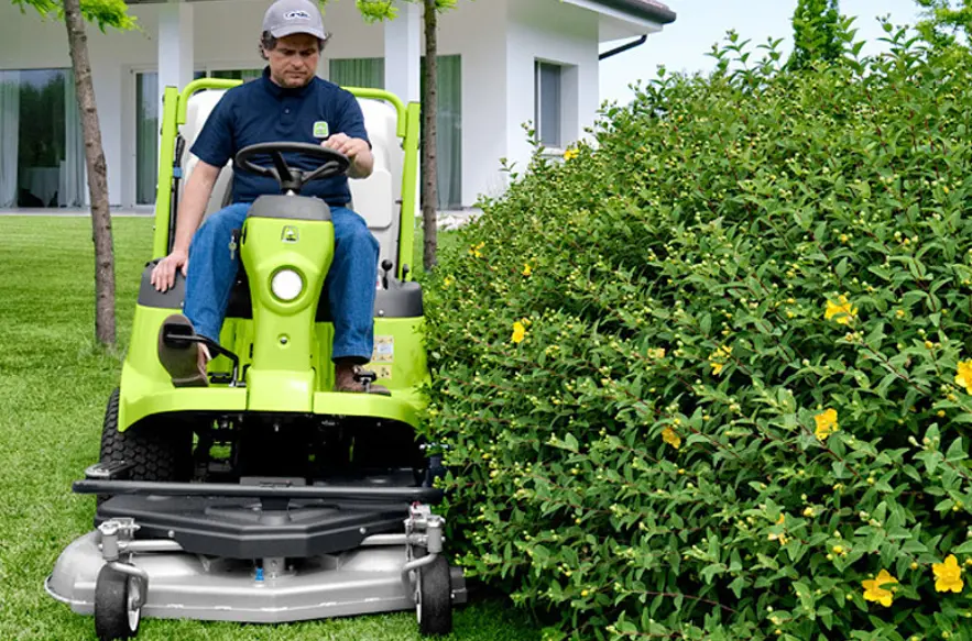 0Eed80d3 1Fa6 4B0b Ab46 C78c358cb1eb FD450 Cutting Behind Bush 691 768X768