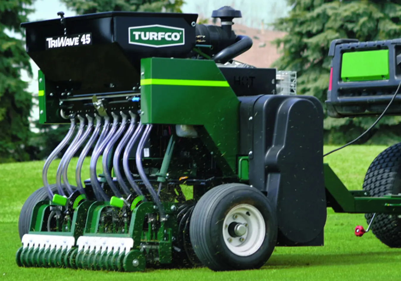 TURFCO: TriWave 45 Overseeder