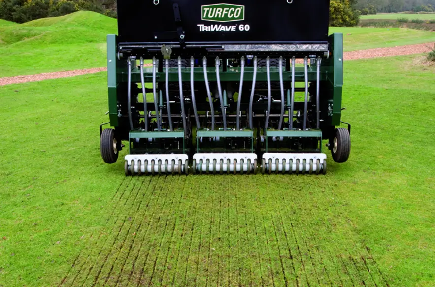 5A82c96c Fa10 4132 98E4 E7ef602c9f8f Triwave 60 Kvadrat Overseeder Working Back4 OUT 768X768
